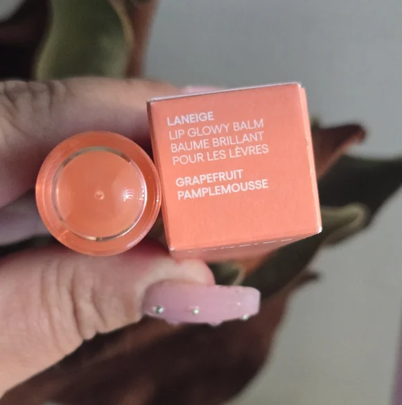 LANEIGE Lip Glowy Balm — Grapefruit Coral Pink - Picture 3 of 3